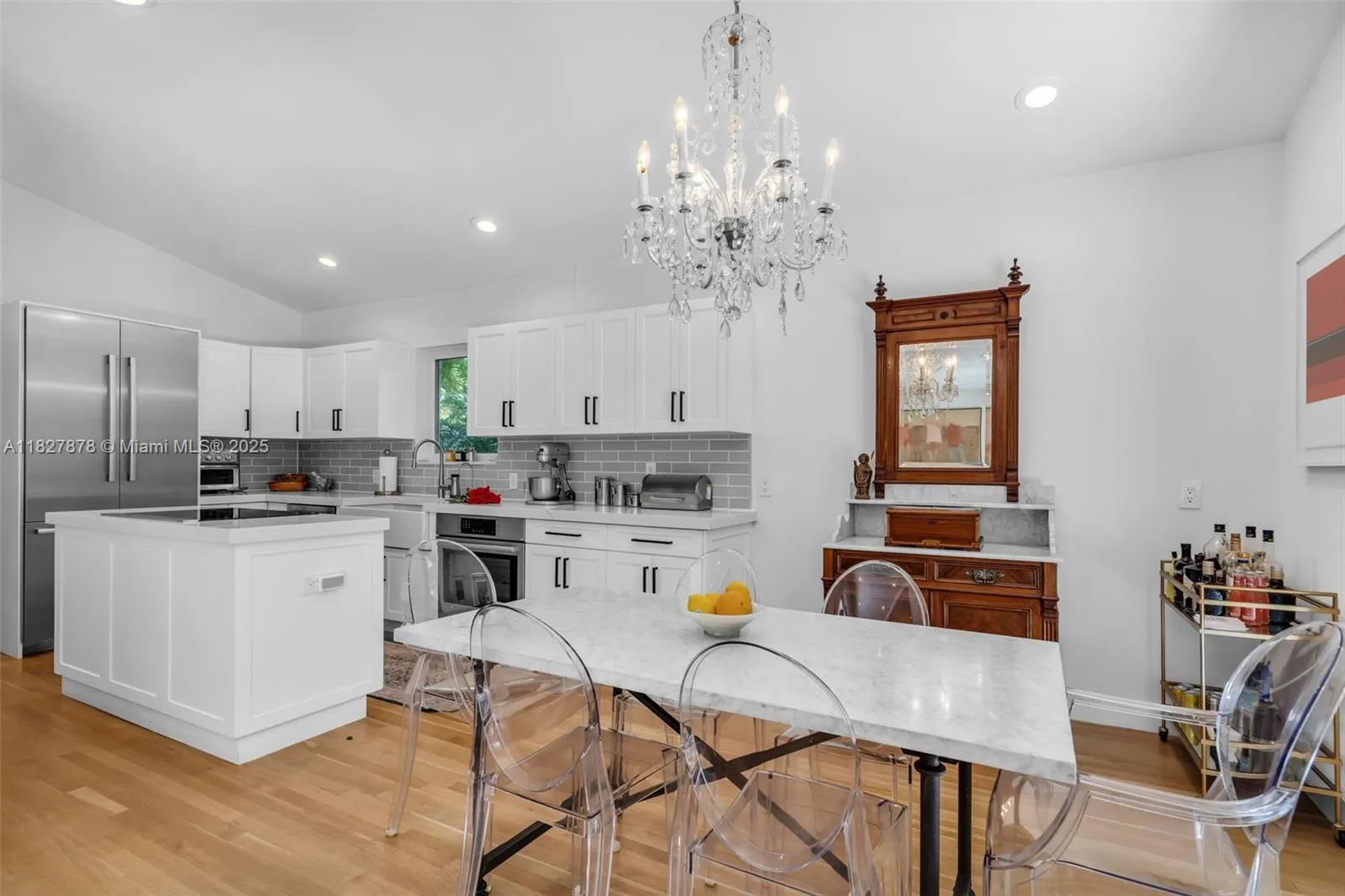 Miami, Florida 33133, United States, 3 Bedrooms Bedrooms, ,2 BathroomsBathrooms,Residential,Active,158078