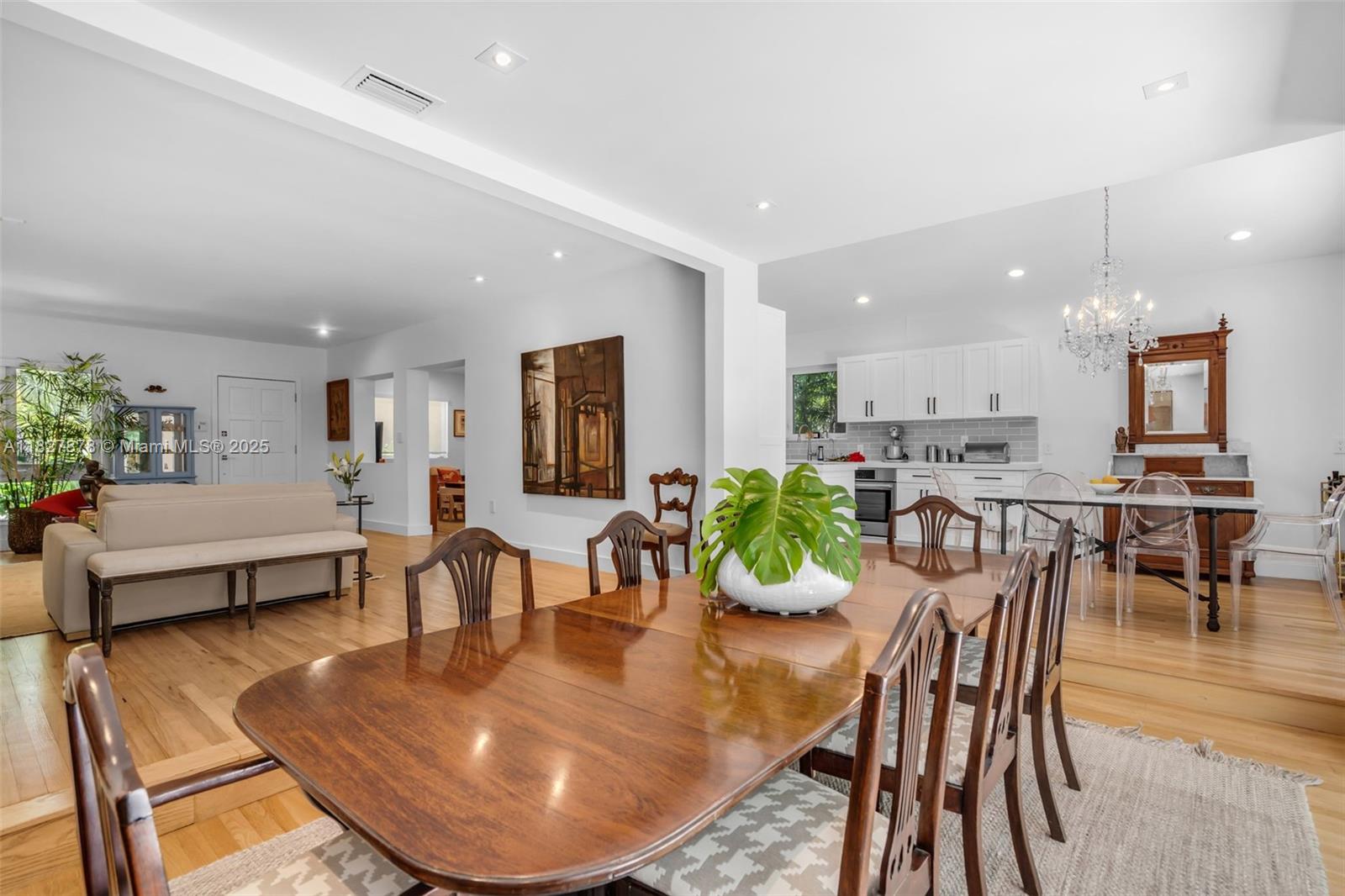 COCO GROVE - Residential