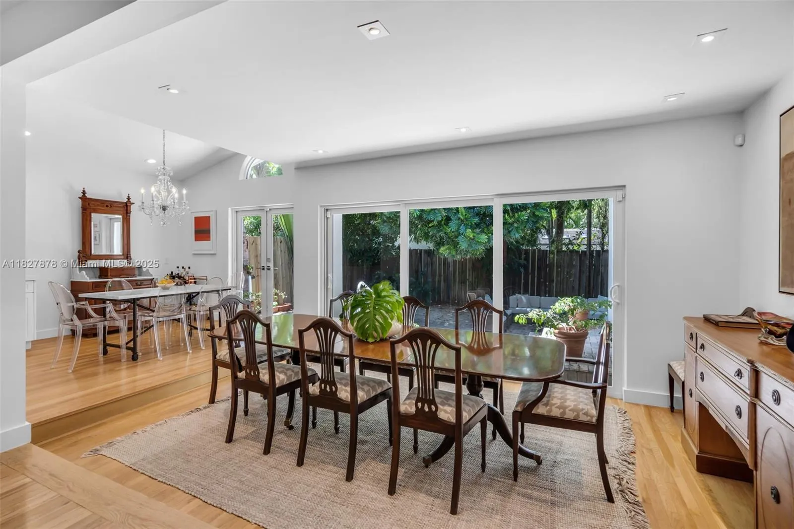 Miami, Florida 33133, United States, 3 Bedrooms Bedrooms, ,2 BathroomsBathrooms,Residential,Active,158078