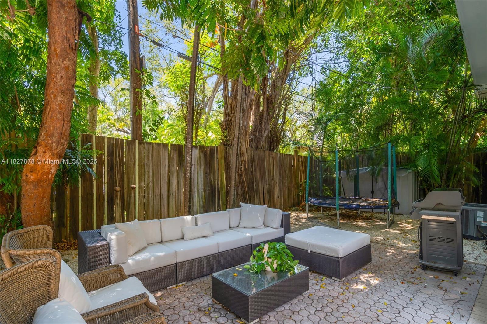 COCO GROVE - Residential