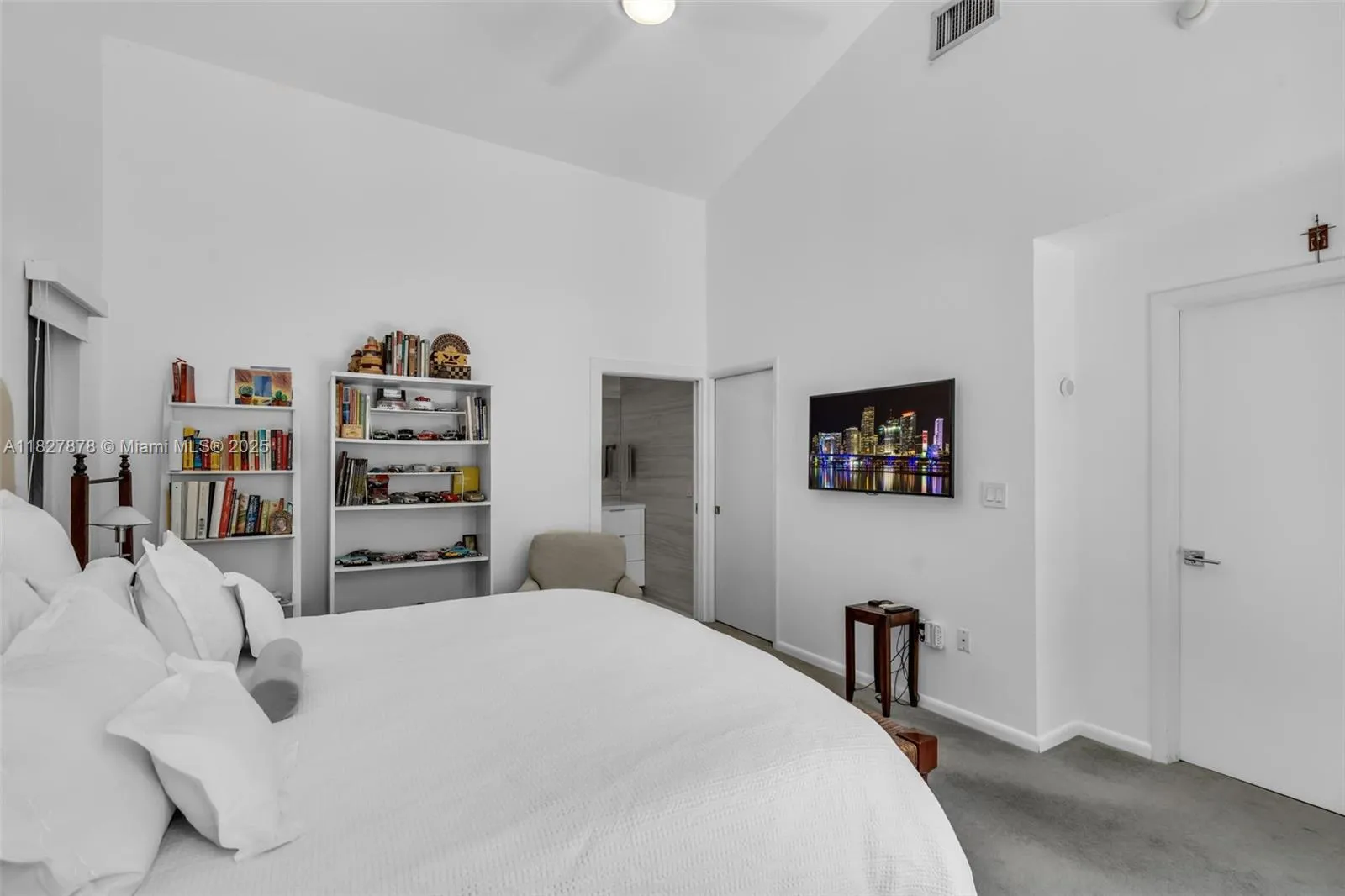 Miami, Florida 33133, United States, 3 Bedrooms Bedrooms, ,2 BathroomsBathrooms,Residential,Active,158078