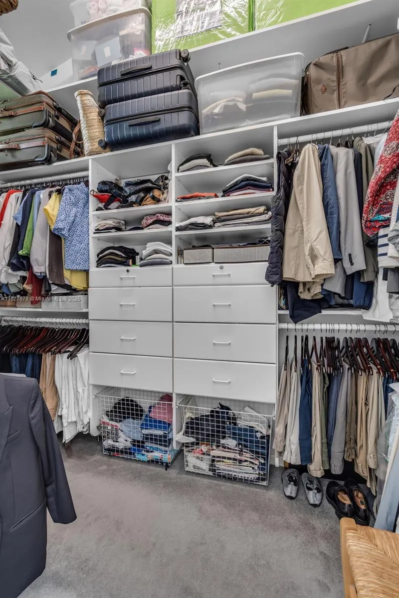 Miami, Florida 33133, United States, 3 Bedrooms Bedrooms, ,2 BathroomsBathrooms,Residential,Active,158078