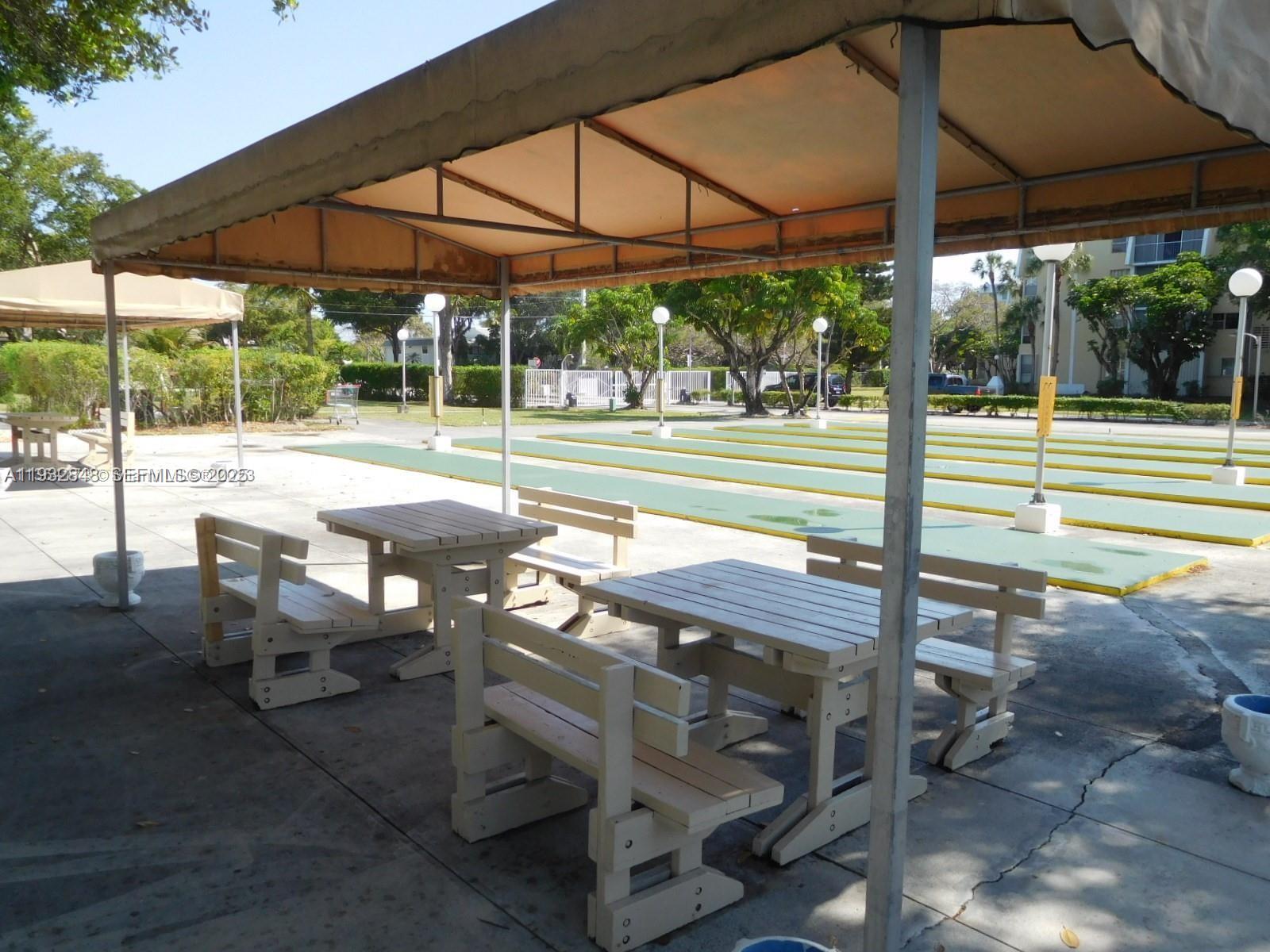 LAKE PARK CONDO NO 1 - BL - Residential