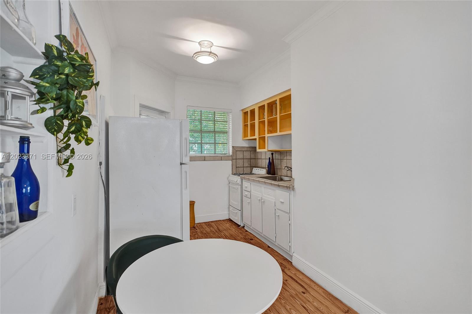 ESPANOLA WAY VILLAS CONDO - Residential