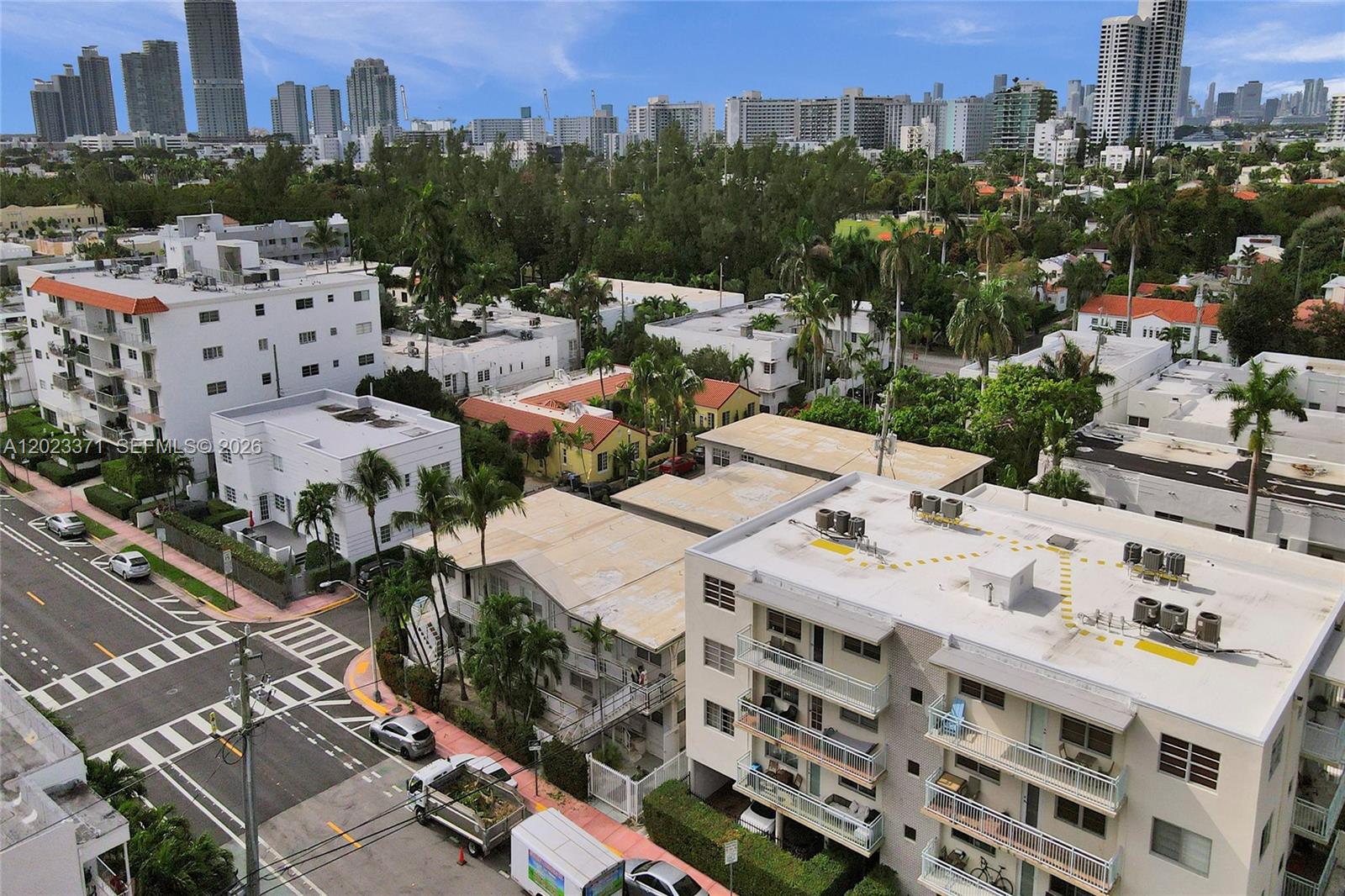 ESPANOLA WAY VILLAS CONDO - Residential