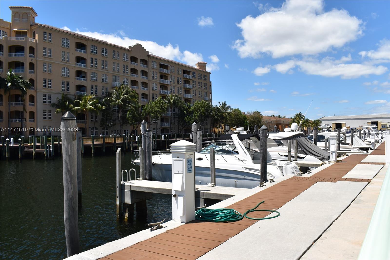 ARTECH RESIDENCES AT AVEN - Residential Lease