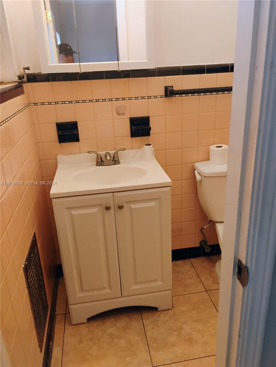 DANIA BEACH - Residential Lease
