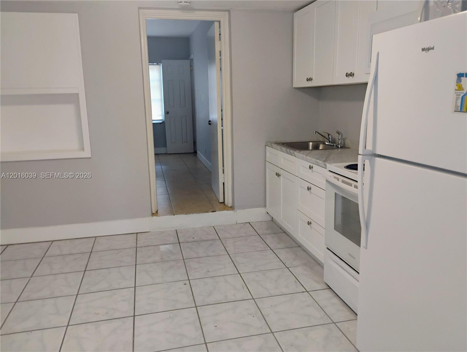 DANIA BEACH - Residential Lease