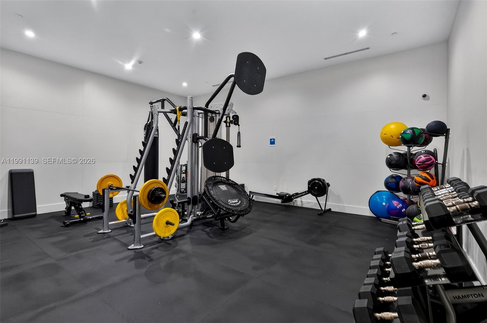 COURTS BRICKELL KEY CONDO - Residential