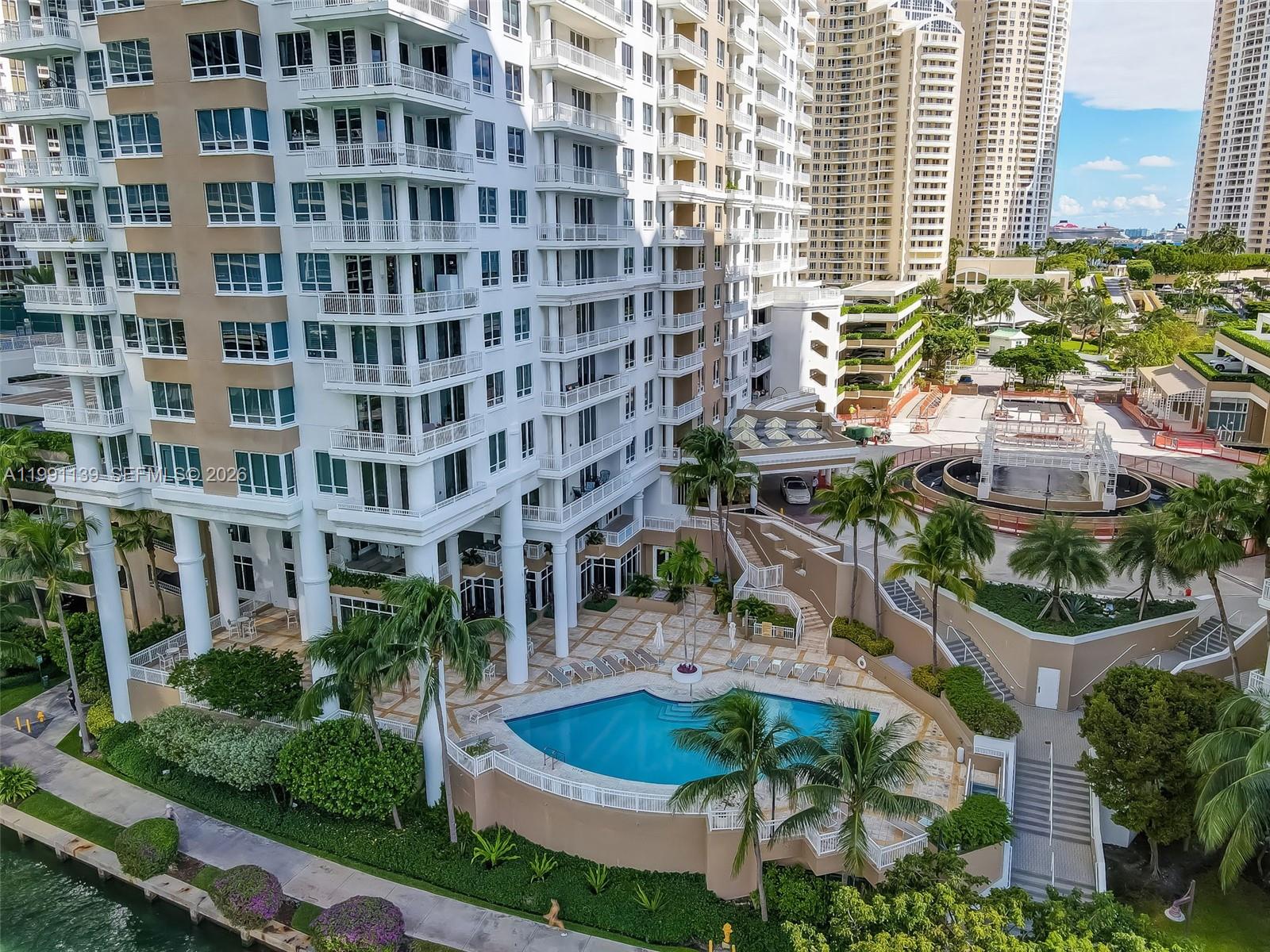 COURTS BRICKELL KEY CONDO - Residential