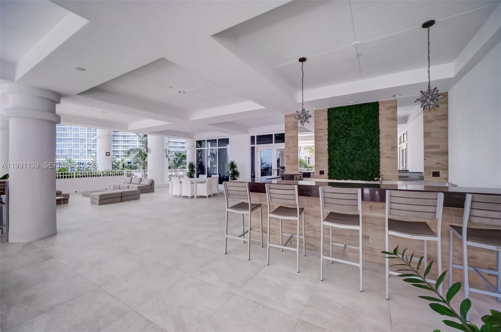 COURTS BRICKELL KEY CONDO - Residential