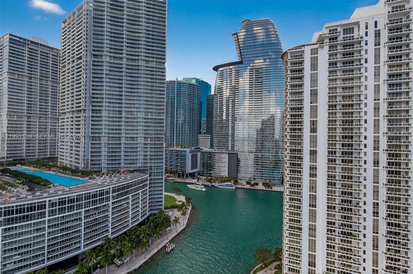 COURTS BRICKELL KEY CONDO - Residential