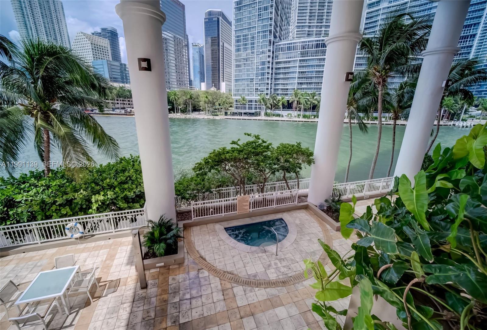 COURTS BRICKELL KEY CONDO - Residential