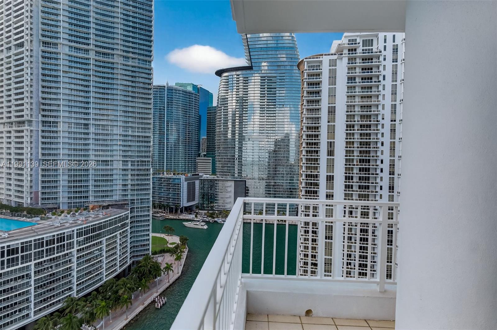 COURTS BRICKELL KEY CONDO - Residential