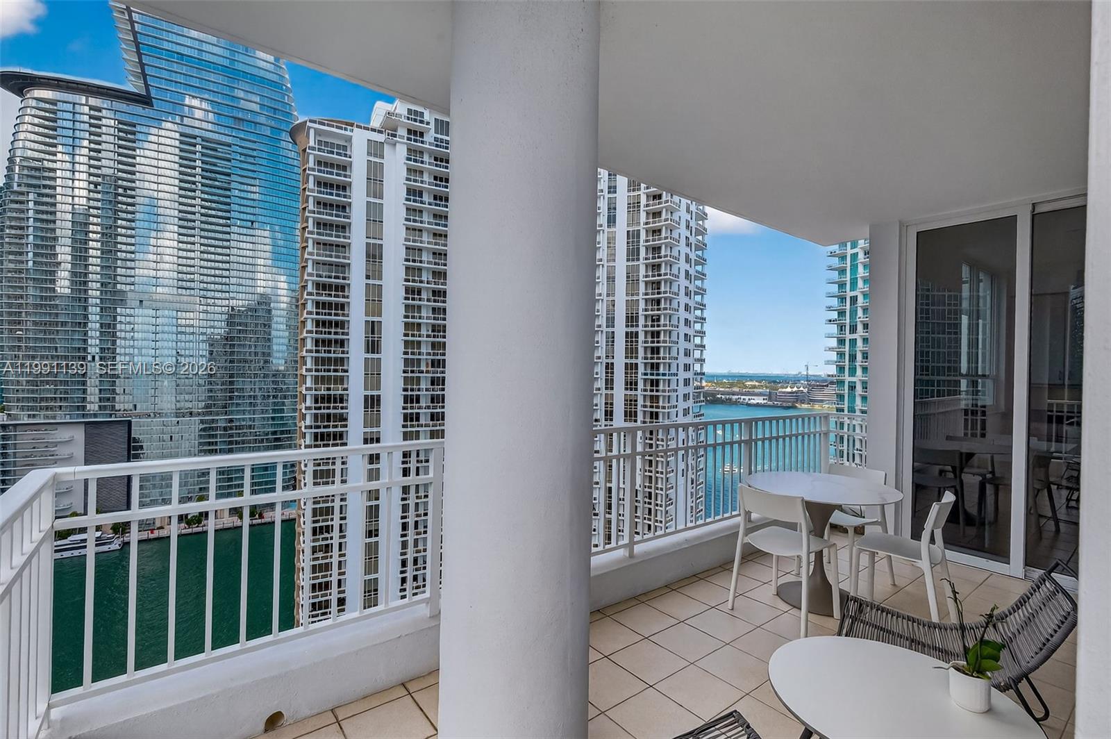 COURTS BRICKELL KEY CONDO - Residential