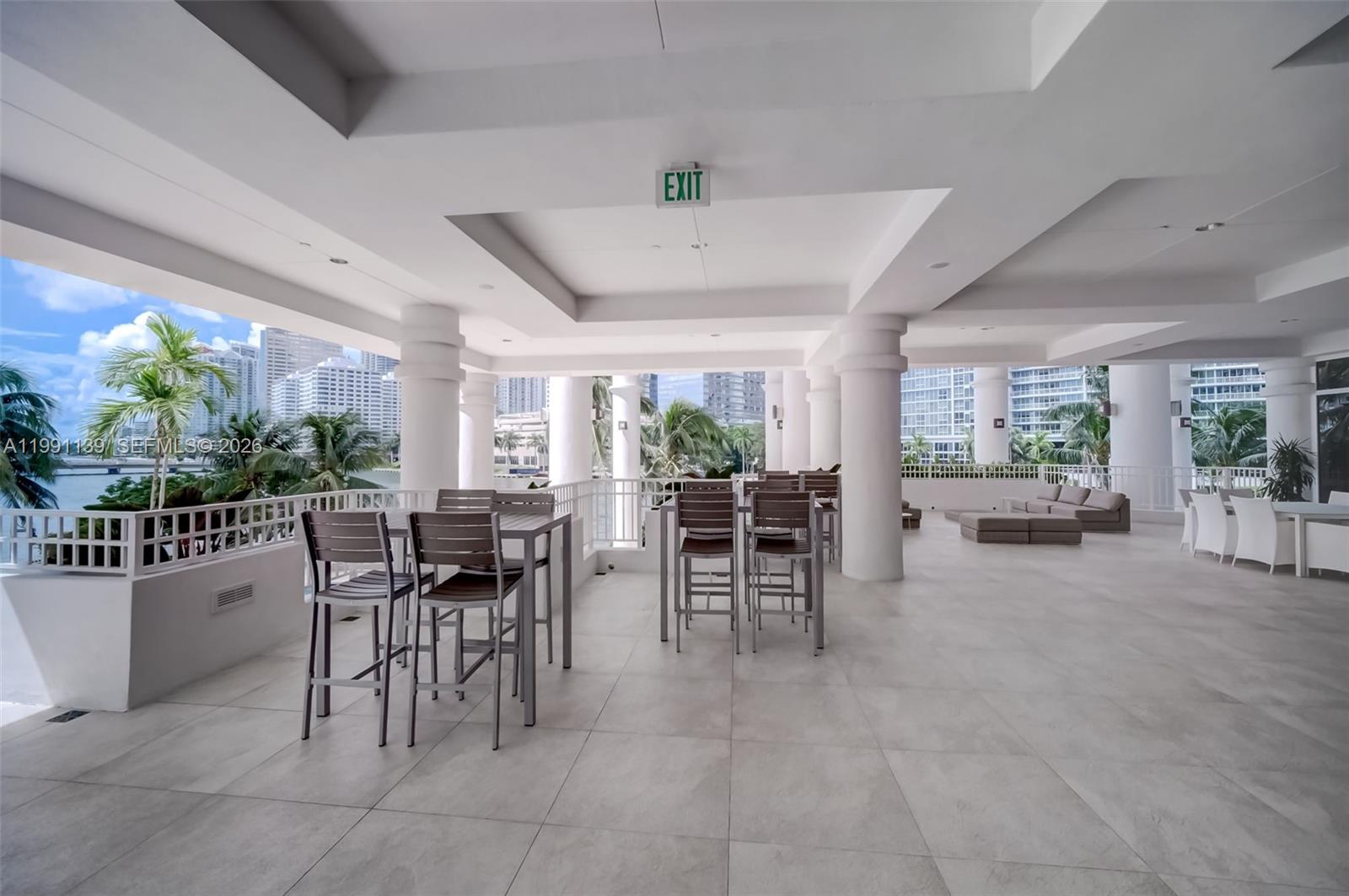 COURTS BRICKELL KEY CONDO - Residential