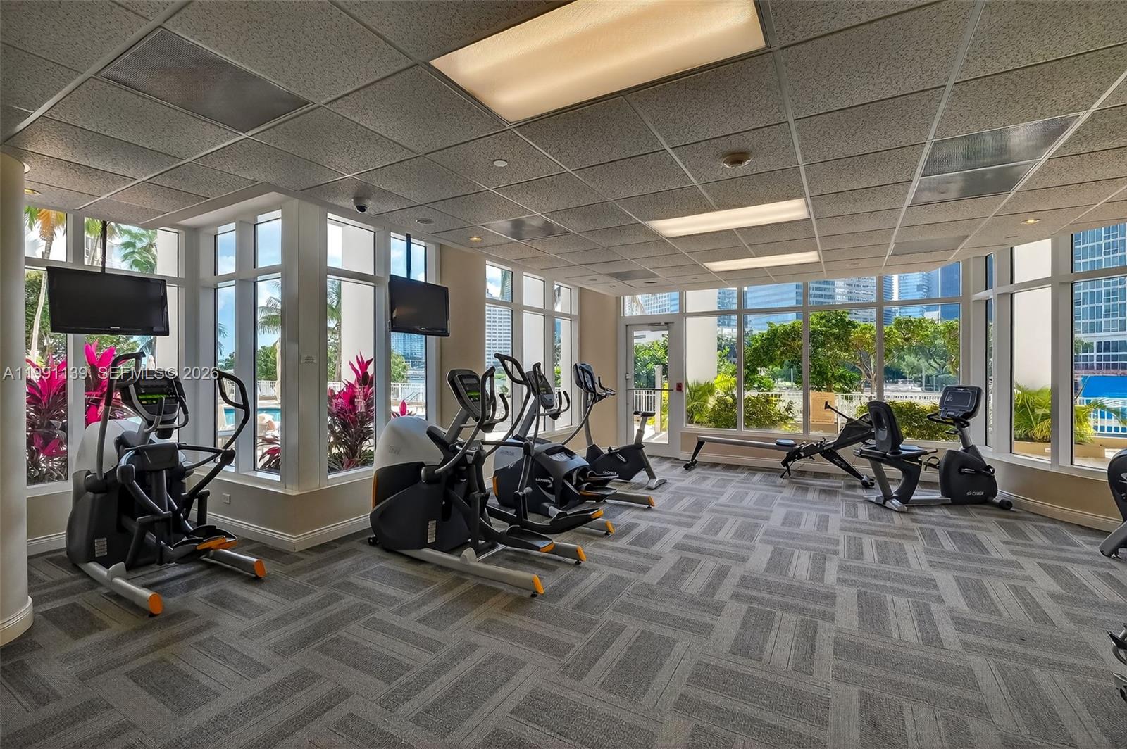 COURTS BRICKELL KEY CONDO - Residential