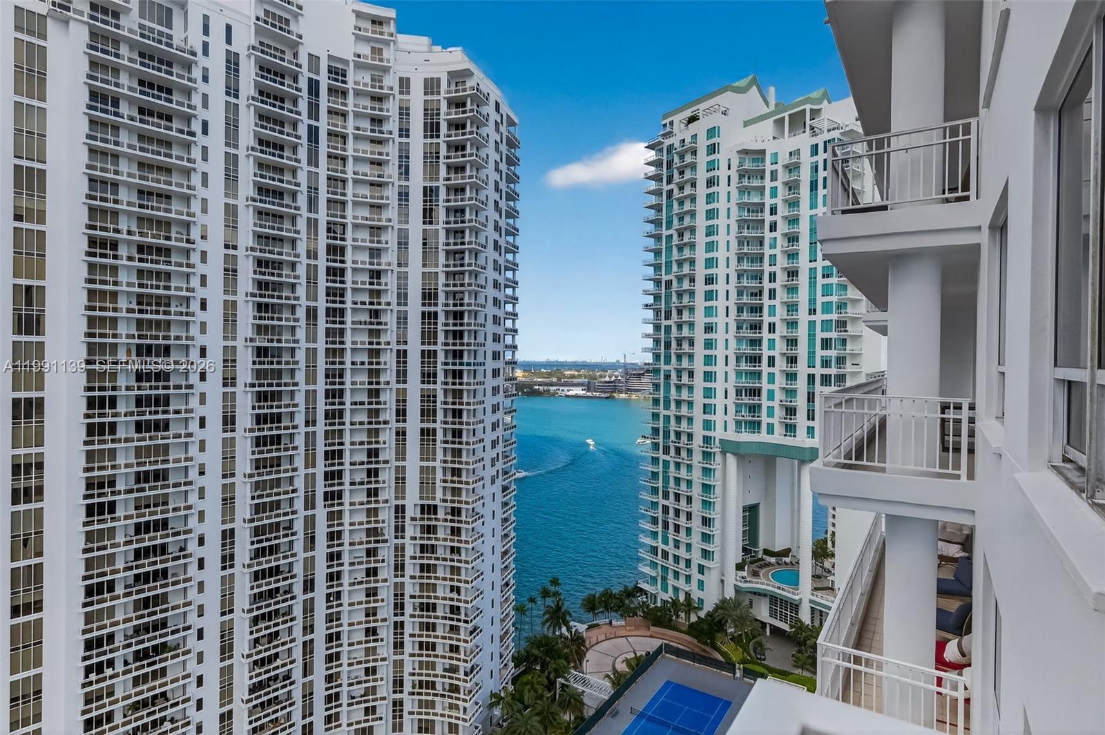 COURTS BRICKELL KEY CONDO - Residential