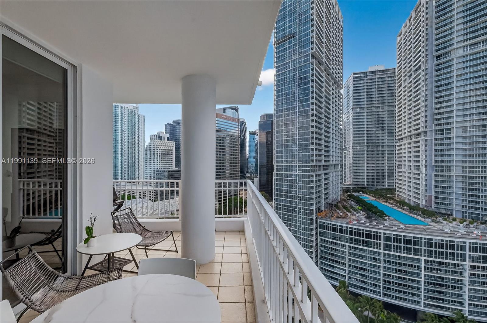 COURTS BRICKELL KEY CONDO - Residential