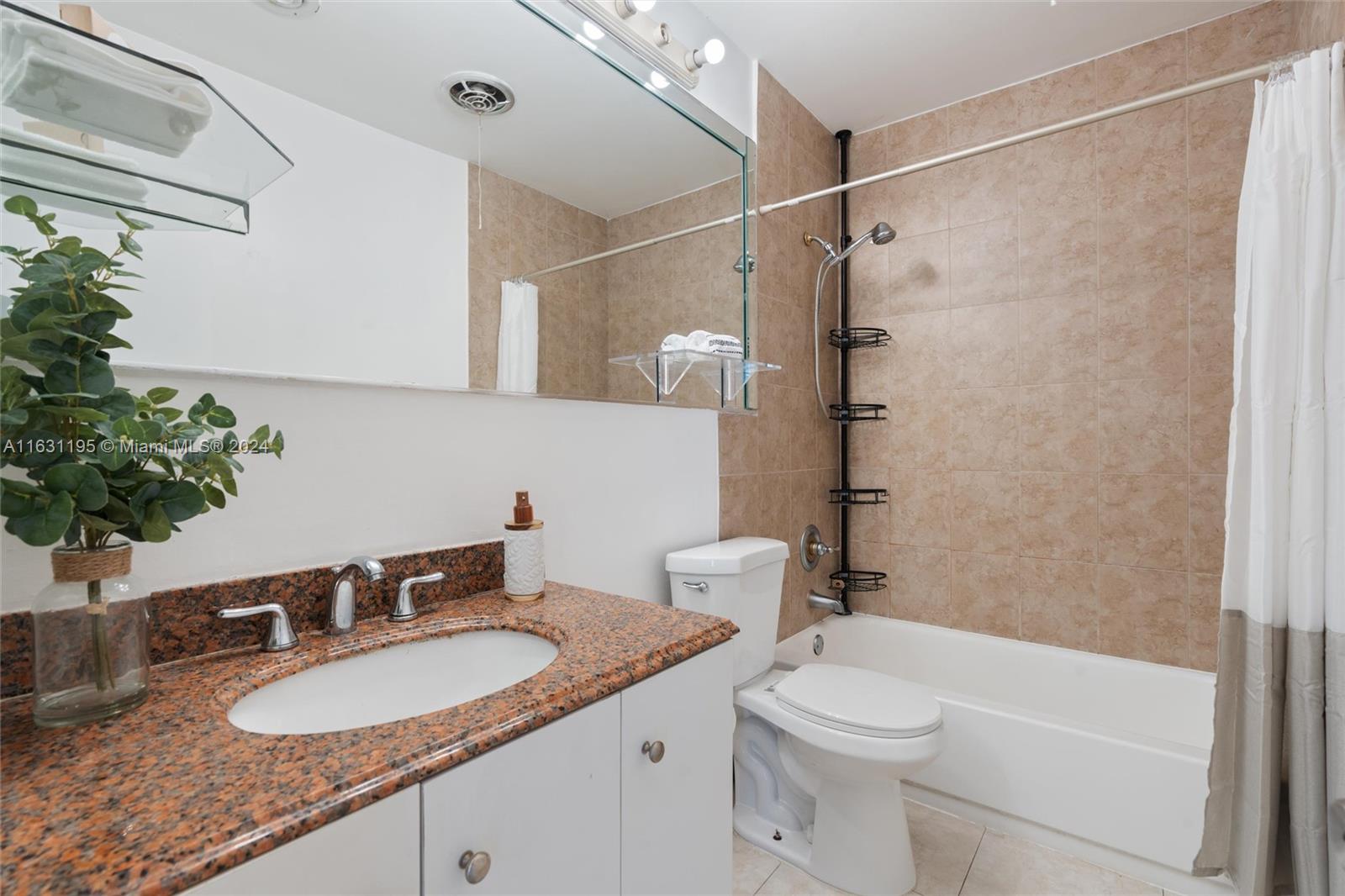 WINDWARD MANOR NO 3 - Residential