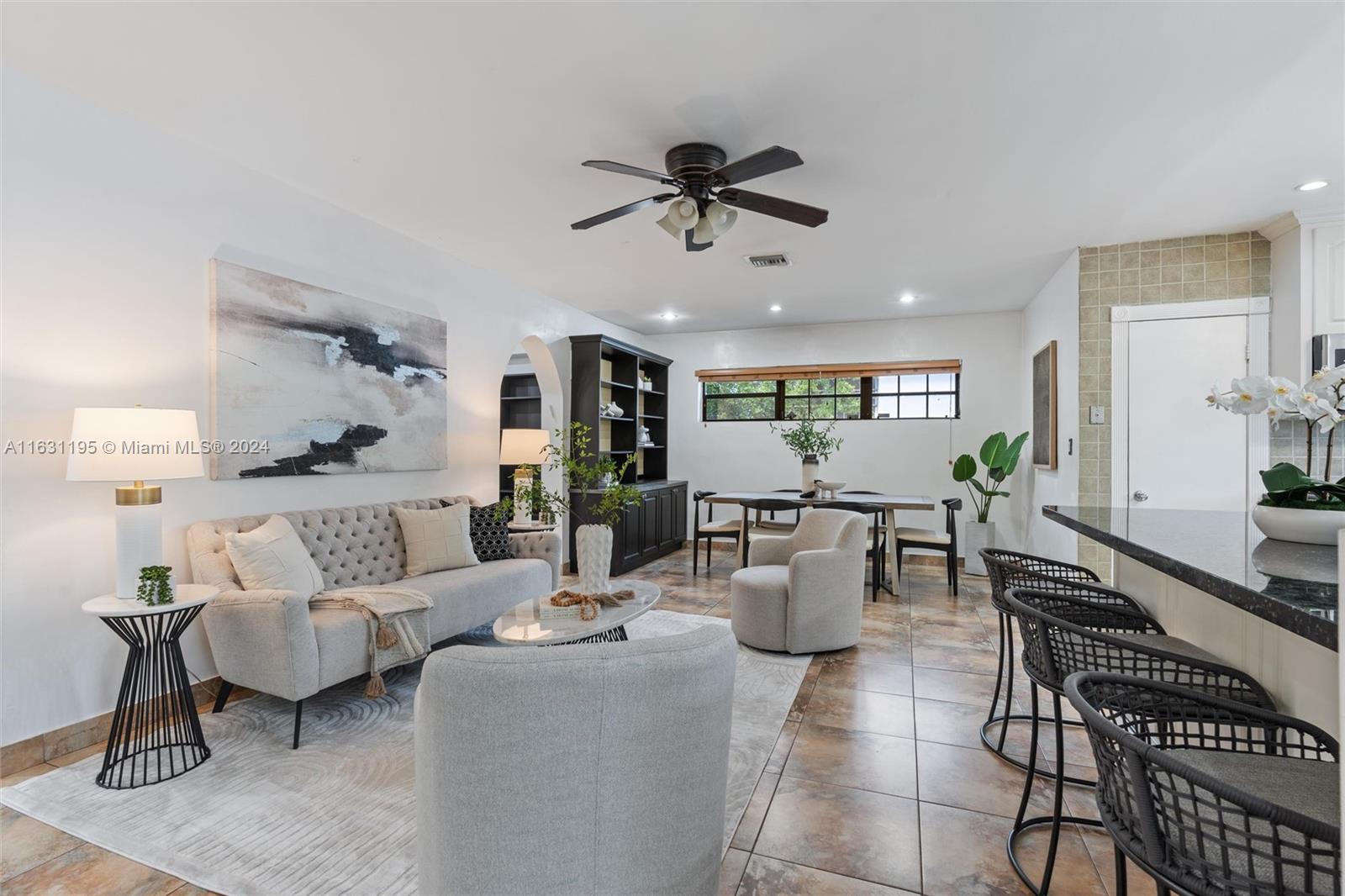 WINDWARD MANOR NO 3 - Residential