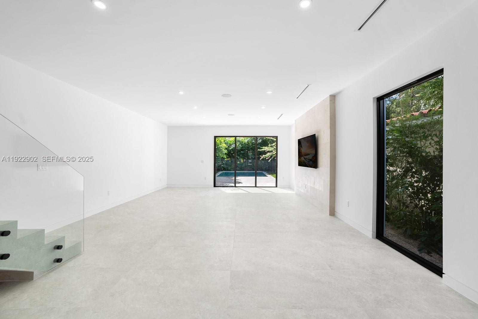 GRAPELAND - Residential