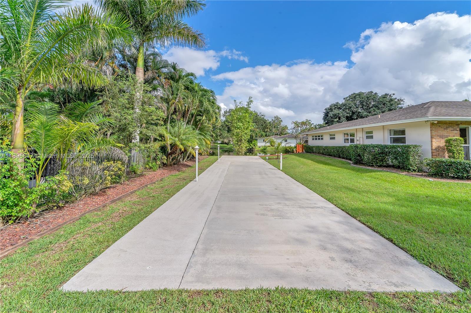 MARTHA BRIGHT FARMS - Residential