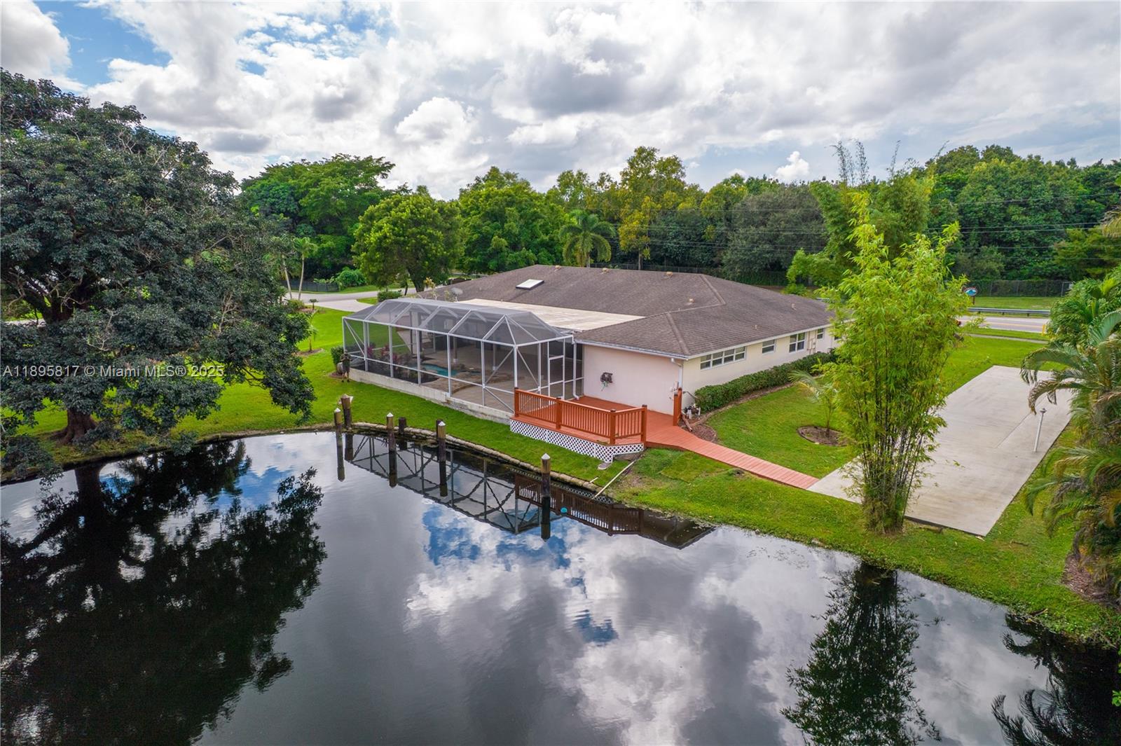 MARTHA BRIGHT FARMS - Residential