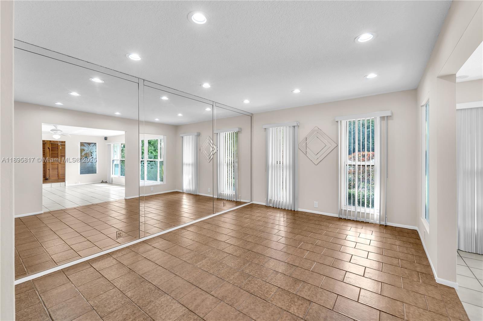 MARTHA BRIGHT FARMS - Residential