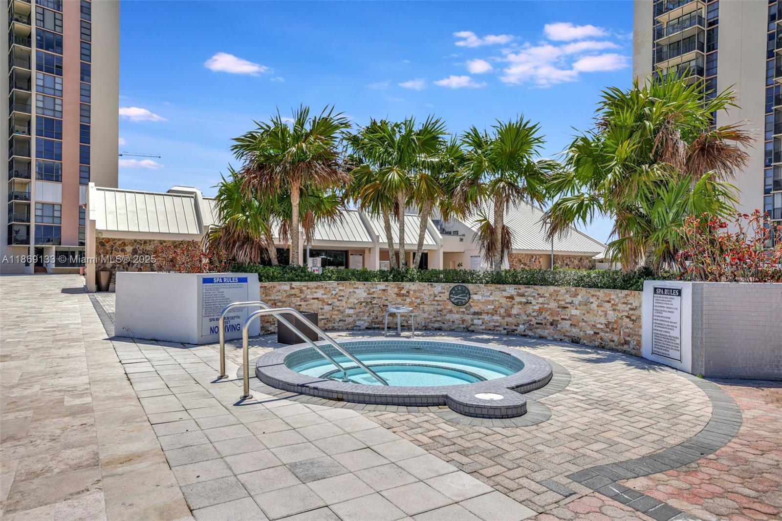 20379 W Country Club Dr 1639