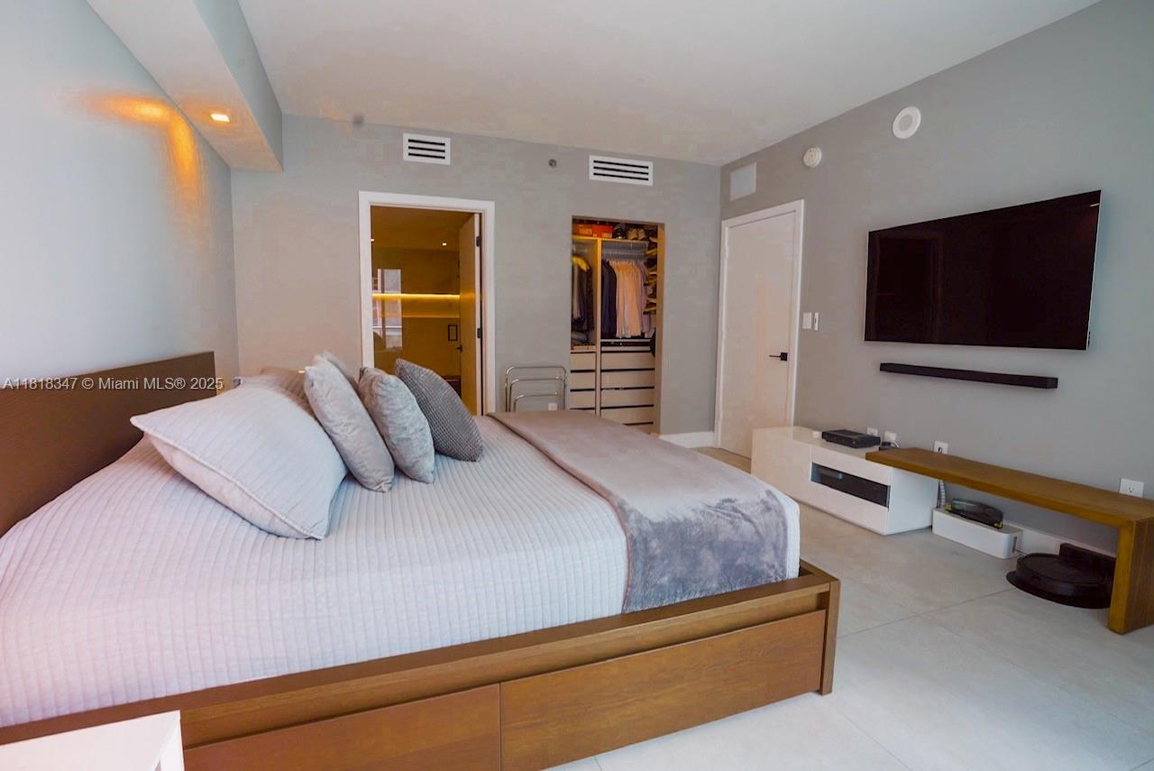 500 BRICKELL WEST CONDO - Residential Lease