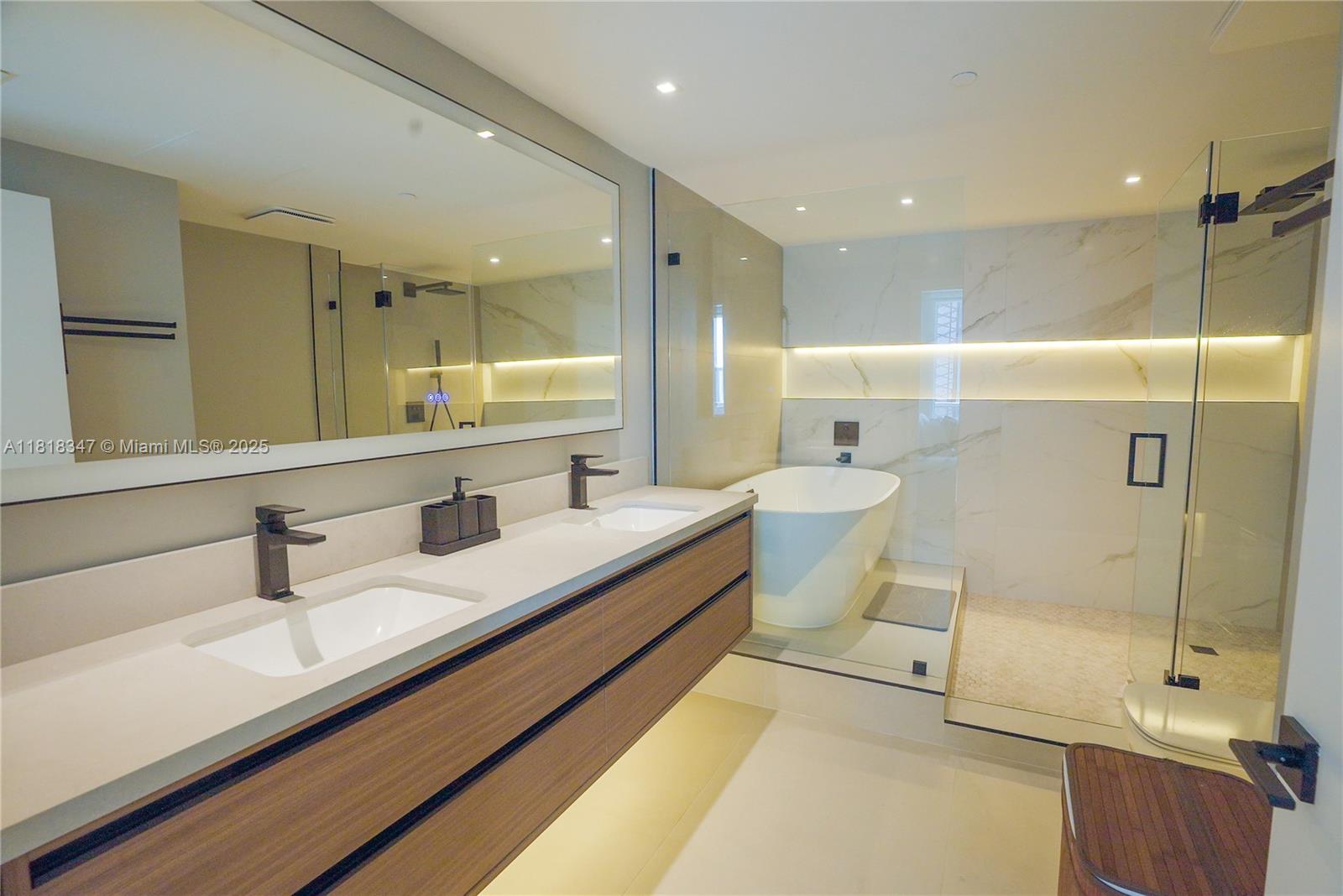 500 BRICKELL WEST CONDO - Residential Lease