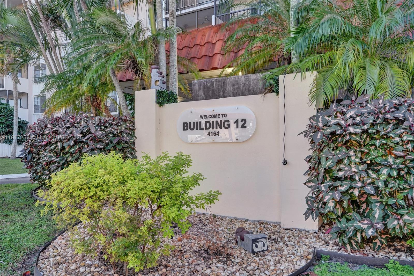 MANORS OF INVERRARY XII - Residential