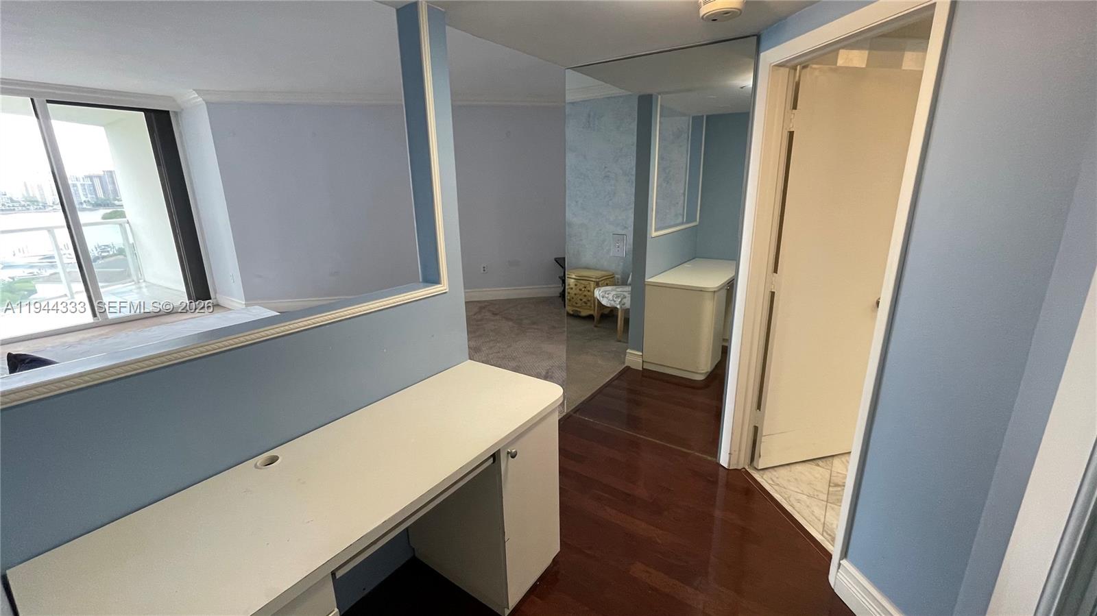 4000 ISL BLVD WILLIAMS IS - Residential