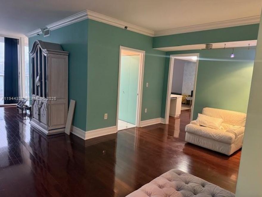 1 Bedroom / 1 Bathroom & Half, overall 1,235sf with Incredible Innercoastal and Ocean View! 
Ready to Move in 'As Is' or gut it out as you wish and enjoy the breath taking Ocean Views from the balcony. Williams Island Amenities include 16 tennis courts, Pickleball courts, resort style service with 2 restaurants on the Island, no need to take your car anywhere. State-of-the-art Fitness Center, children's playground, private marina, courtesy shuttle anmywhere on the Island and top of the line Security. Building is undergoing a $32M renovation which includes: New pool deck, entrance, lobby, hallways, elevators and more.