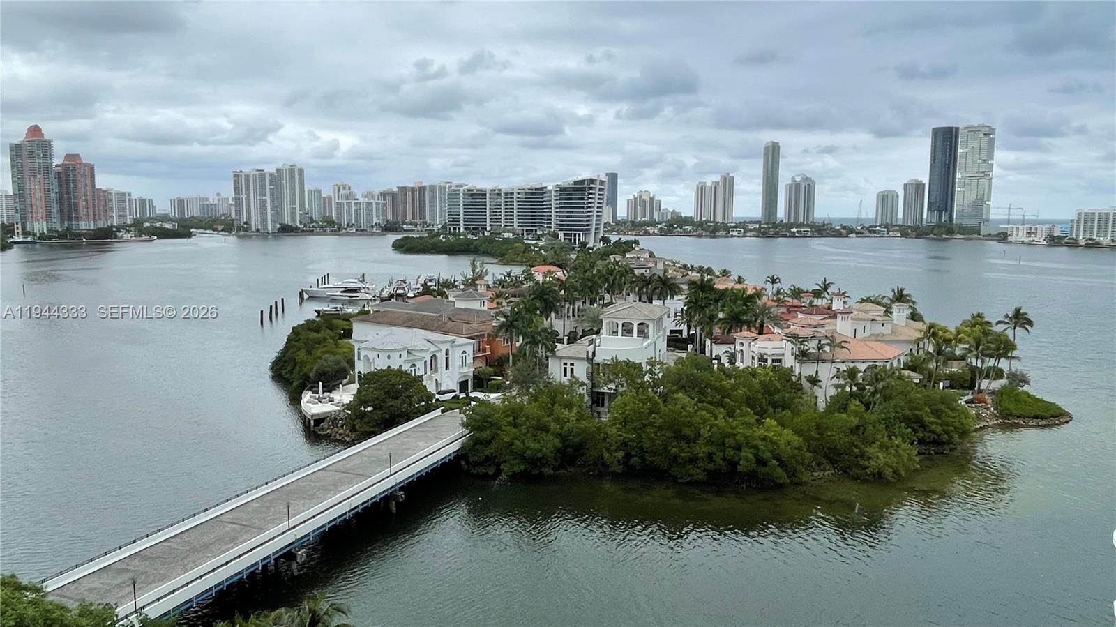 4000 ISL BLVD WILLIAMS IS - Residential