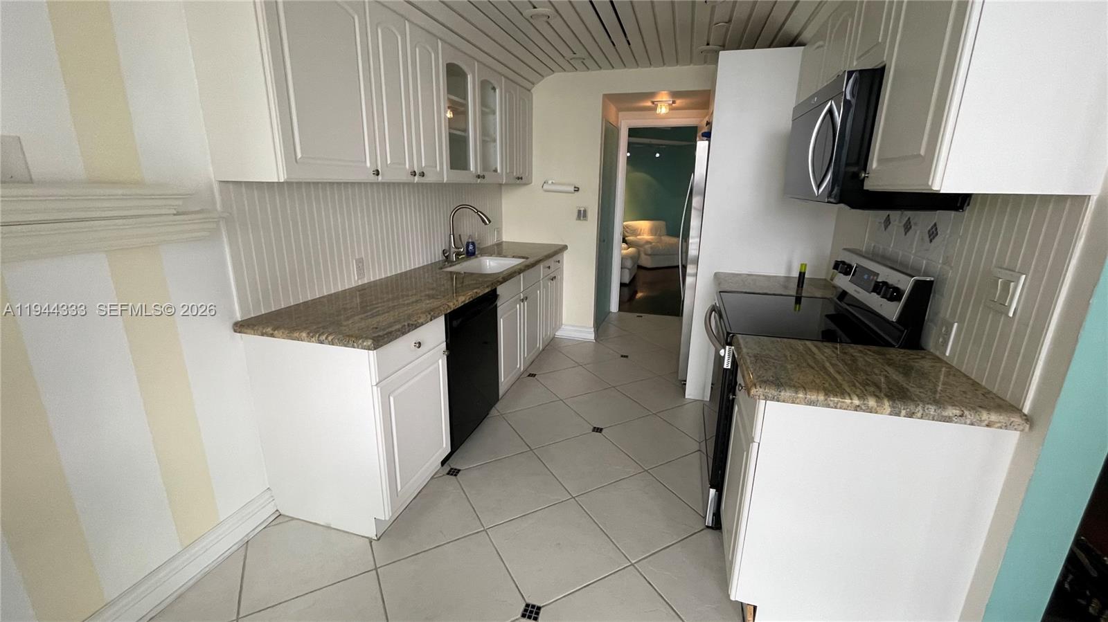 4000 ISL BLVD WILLIAMS IS - Residential