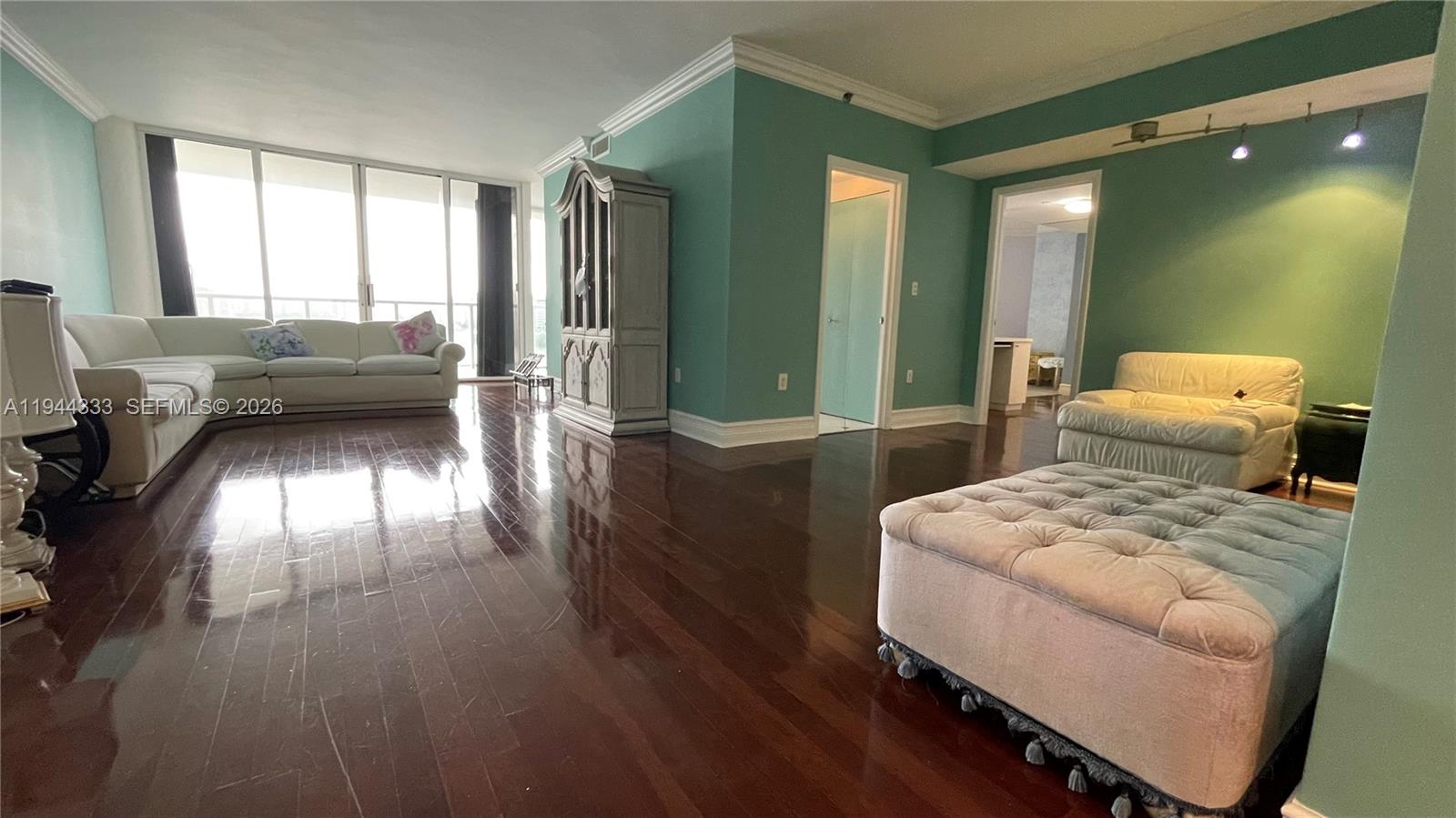 4000 ISL BLVD WILLIAMS IS - Residential