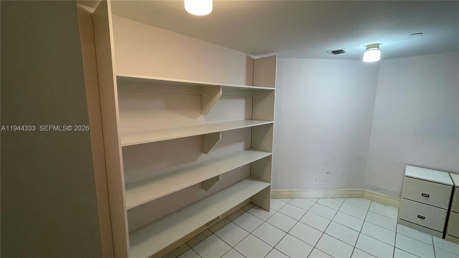 4000 ISL BLVD WILLIAMS IS - Residential