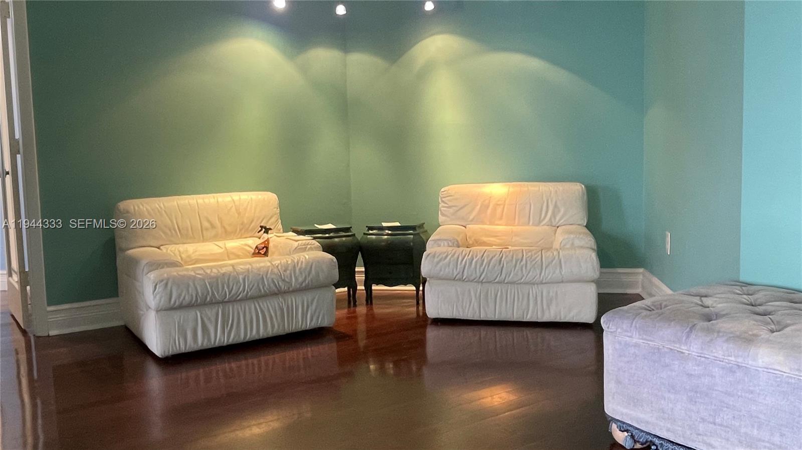 4000 ISL BLVD WILLIAMS IS - Residential