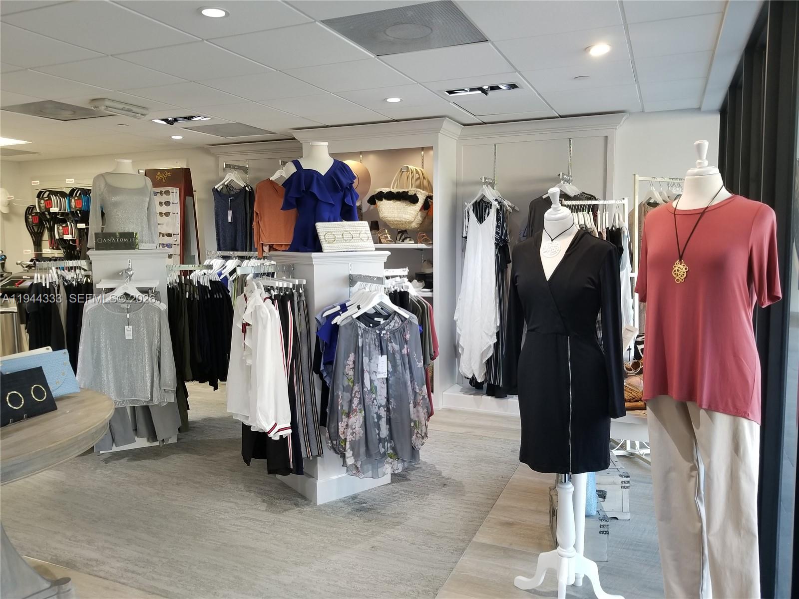 4000 ISL BLVD WILLIAMS IS - Residential