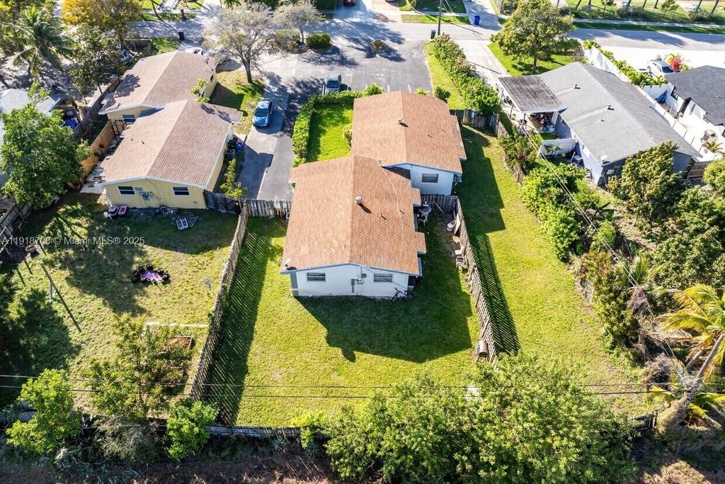 Photo of 1651 NE 3rd Ave, Delray Beach, FL 33444 (MLS # A11918708)