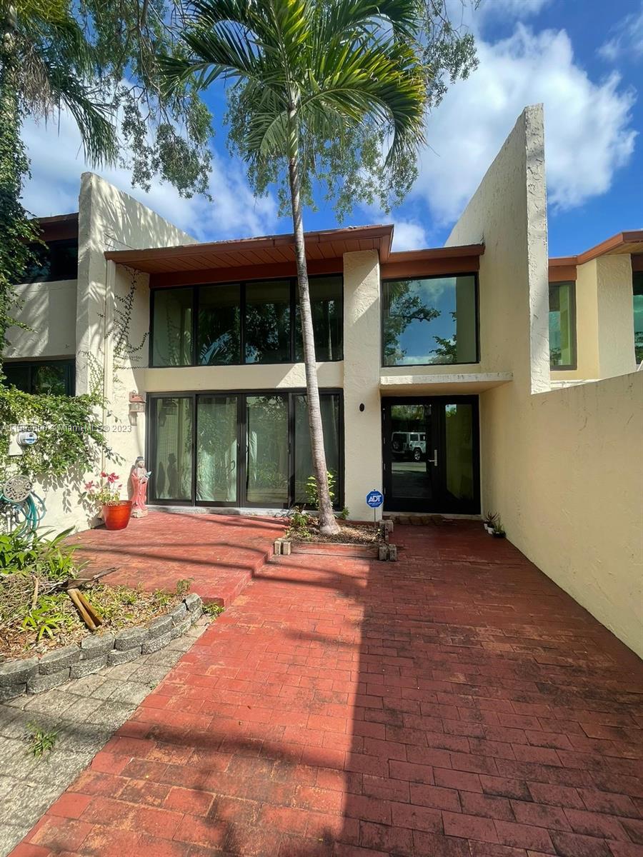 Photo 1 of 26 of 10429 SW 80th St 10429 townhome