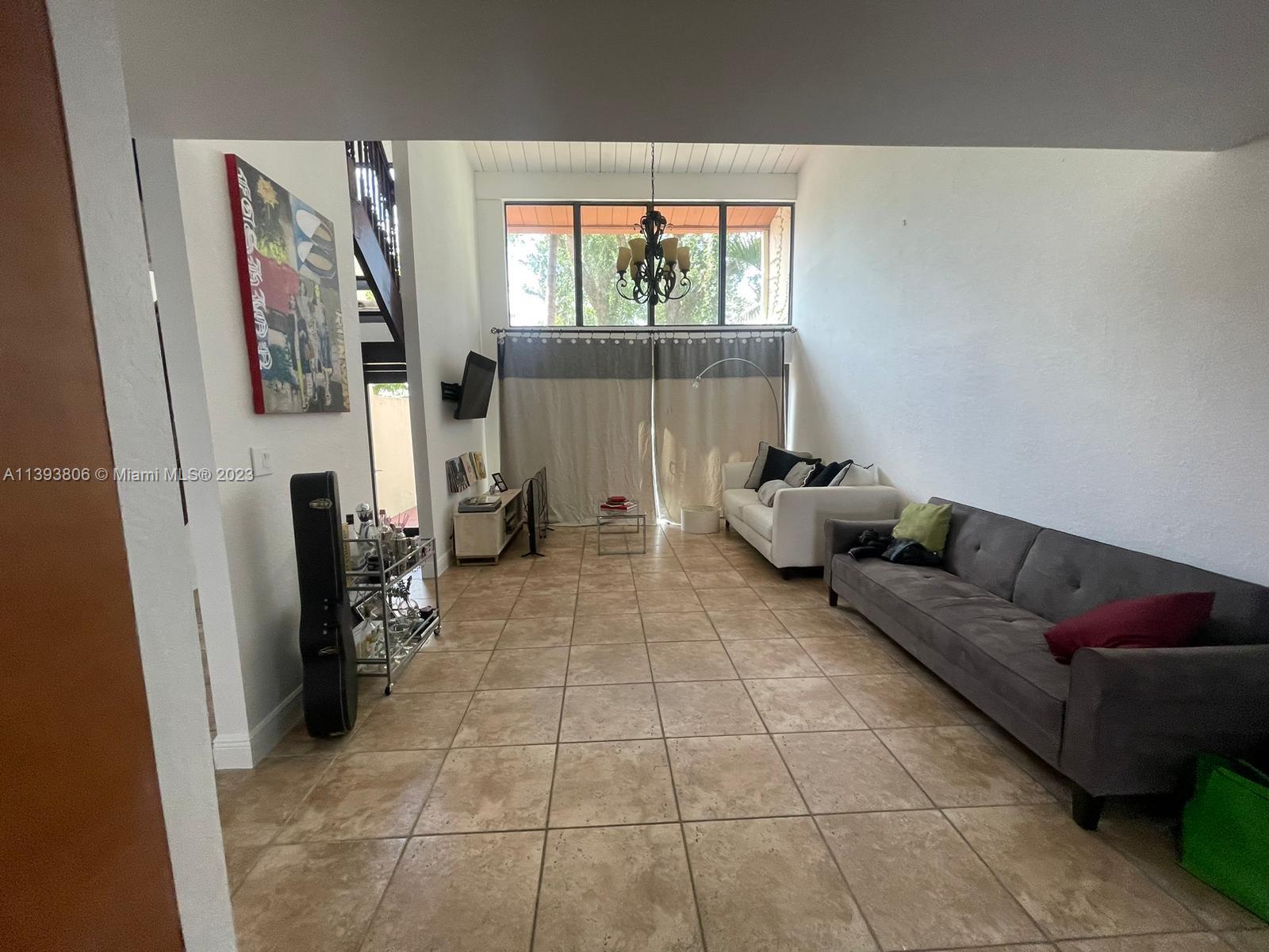 Photo 12 of 26 of 10429 SW 80th St 10429 townhome