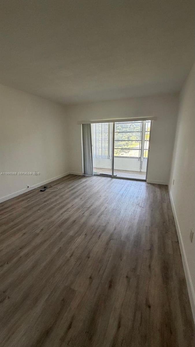 BISC LAKE GARDENS #2 BLDG - Residential Lease