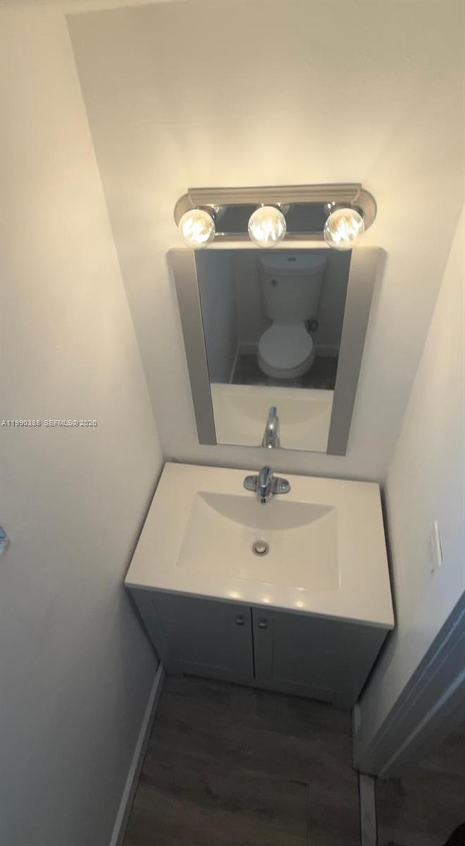 BISC LAKE GARDENS #2 BLDG - Residential Lease