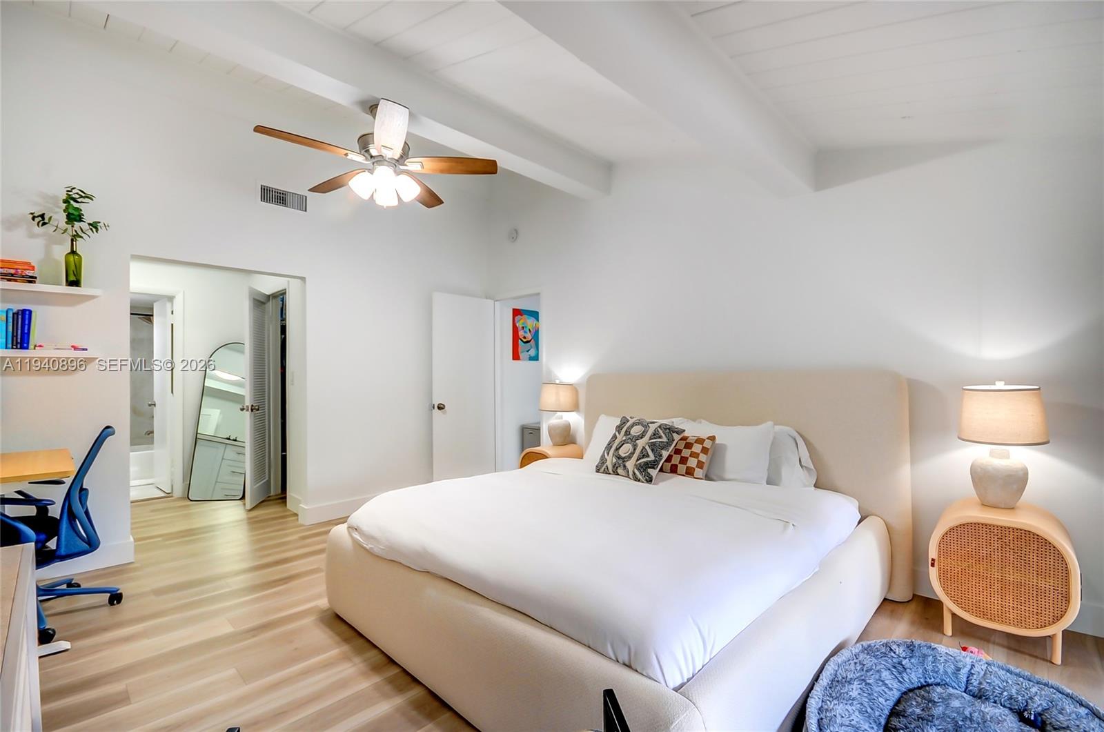 SUNSET PARK LAKE VILLAS SE - Residential