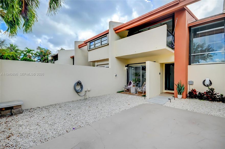 ** LOCATION ** A two-story completely updated and remodeled  townhouse 3 bedroom  2 1/2 bathrooms. New kitchen with SS appliances, 2024 roof, quartz countertops, New porcelain floors, low maintenance , No need to apply for the Association, only notify them after Closing. Common amenities include: Semi-Olympic pool, jacuzzi, Gym, BBQ area, Tennis Court, racket ball, Clubhouse. Pets with restrictions. Near shopping centers. Call/ txt listing agent