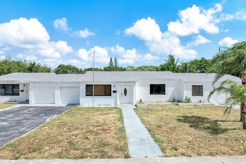 Photo of 2417 Pierce St #-, Hollywood, FL 33020 (MLS # A11980448)