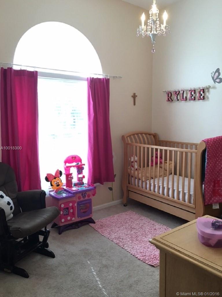 Brookside North 154-39 B - Residential